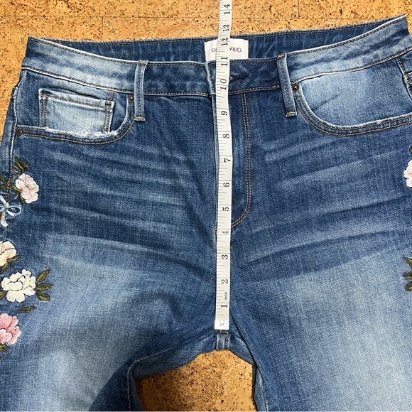 Driftwood Jackie High Rise Floral Embroidery Jeans Sz 32 X 29 - Picture 14 of 16